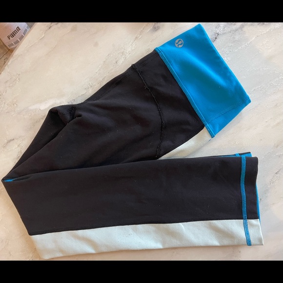 Lululemon Blue and Black Cropped Straight Leg pants - Picture 1 of 4
